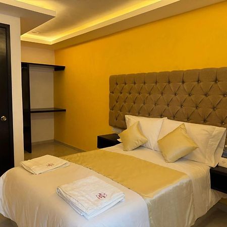 Oyo Hotel Familiar Tollan 촐룰라 외부 사진