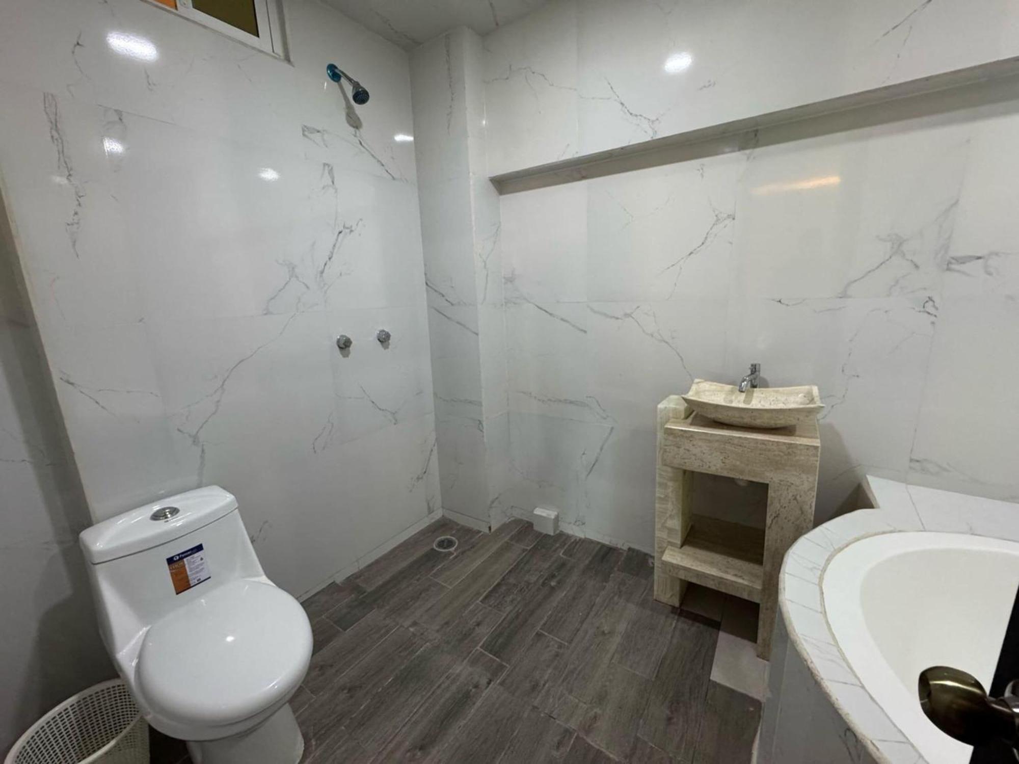 Oyo Hotel Familiar Tollan 촐룰라 외부 사진
