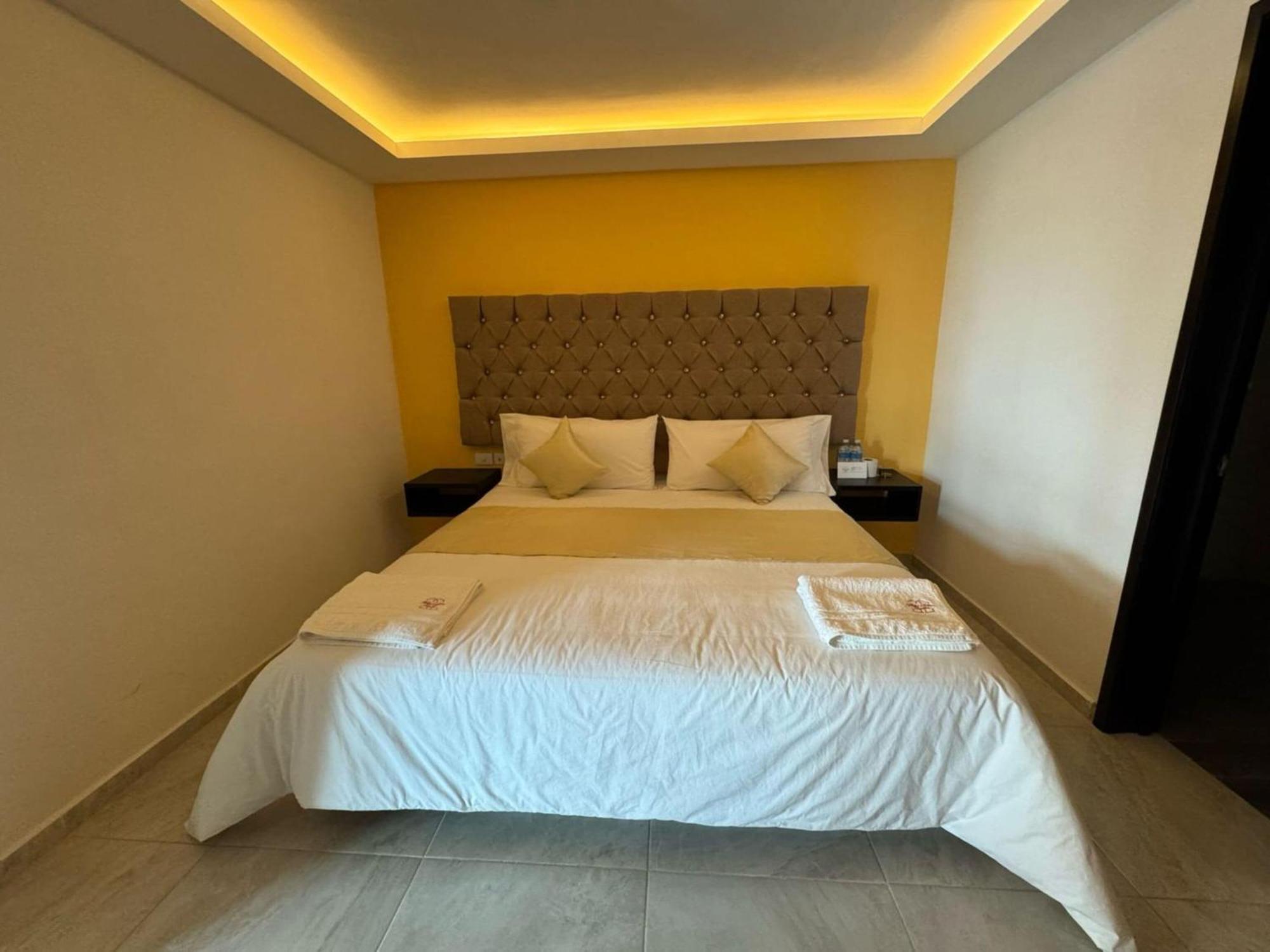 Oyo Hotel Familiar Tollan 촐룰라 외부 사진